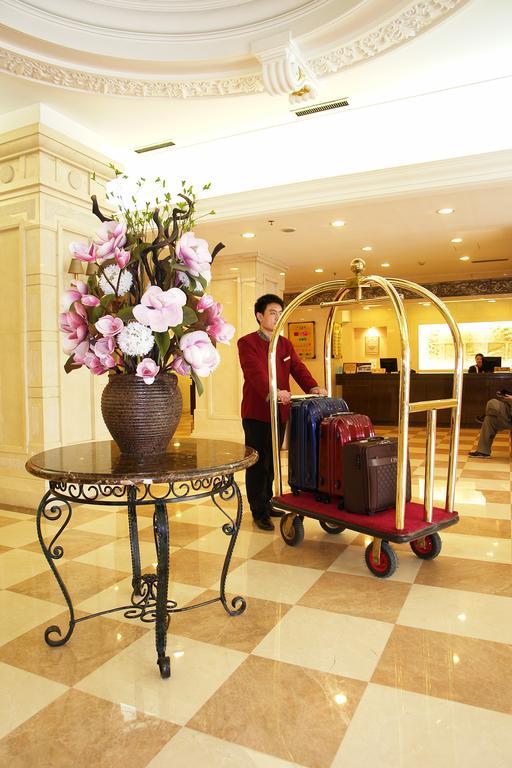 Jingbin Hotel Beijing Bagian luar foto