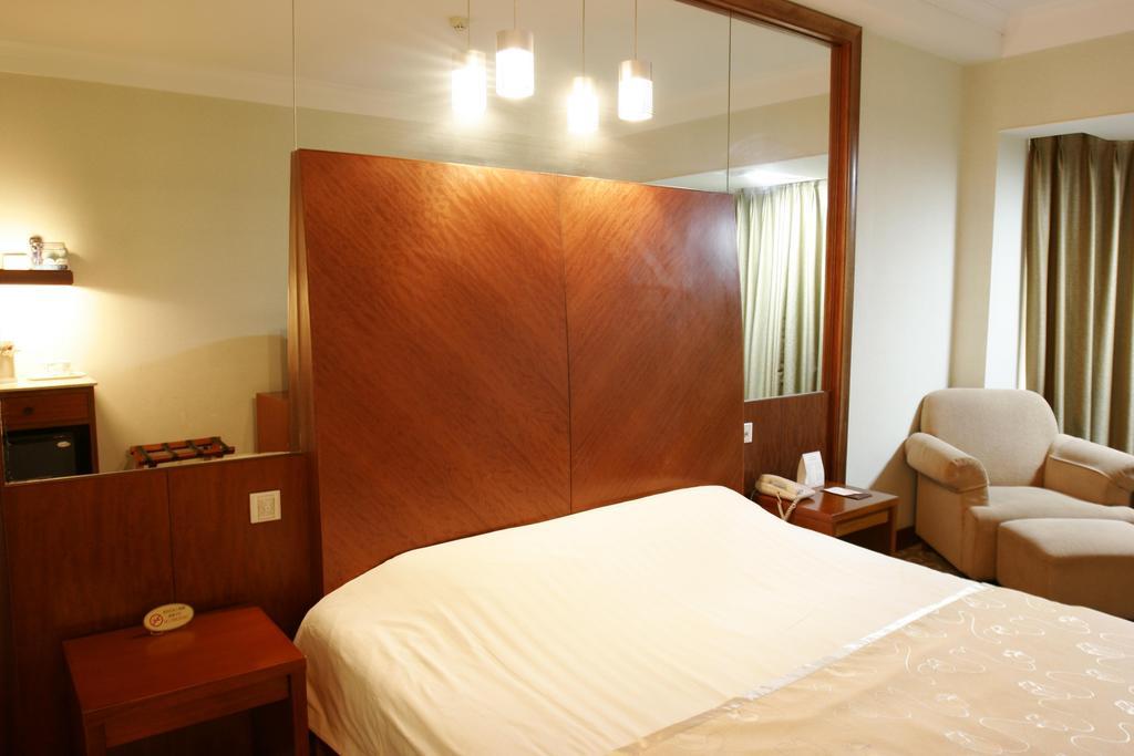 Jingbin Hotel Beijing Bagian luar foto
