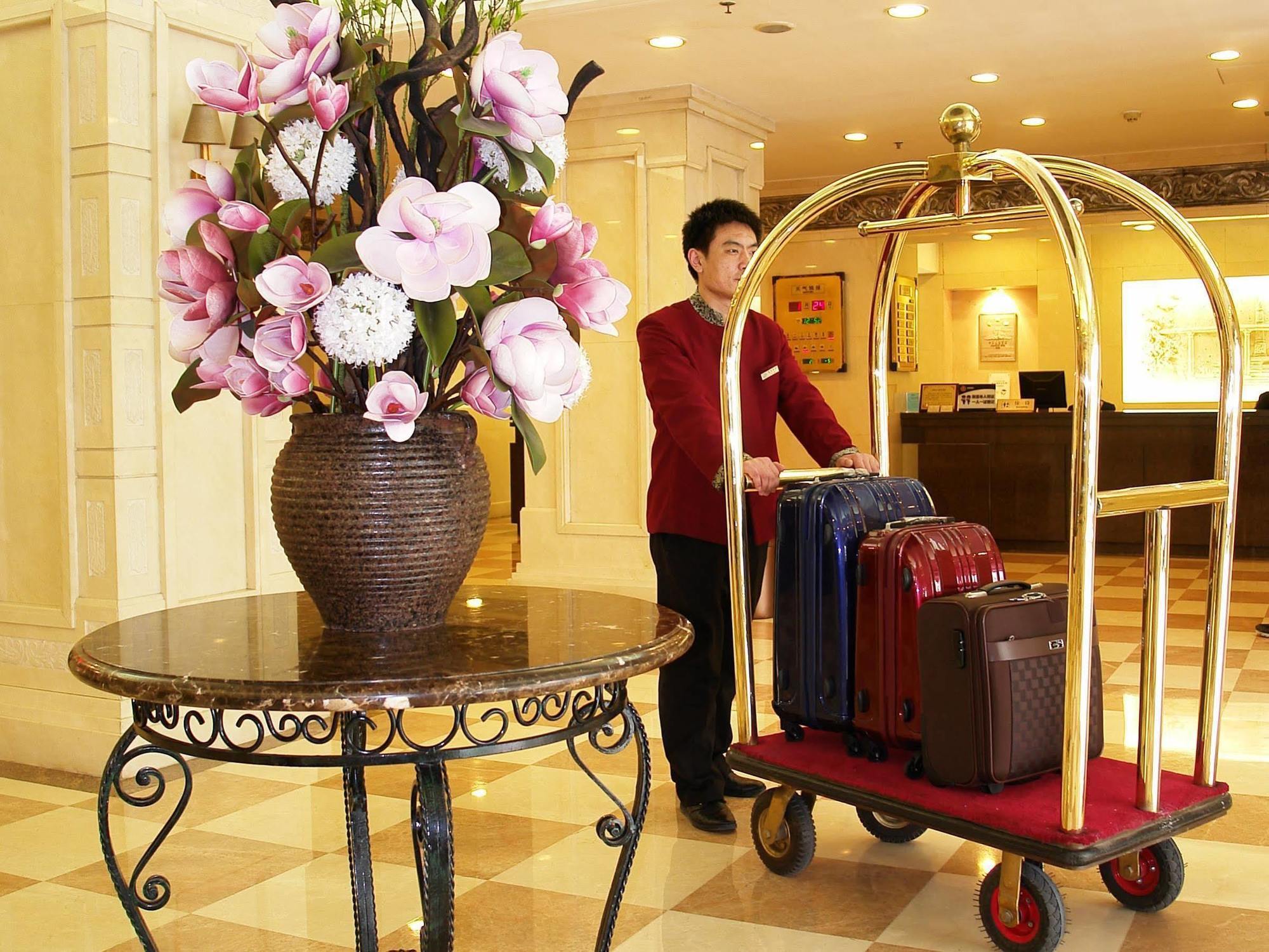 Jingbin Hotel Beijing Bagian luar foto