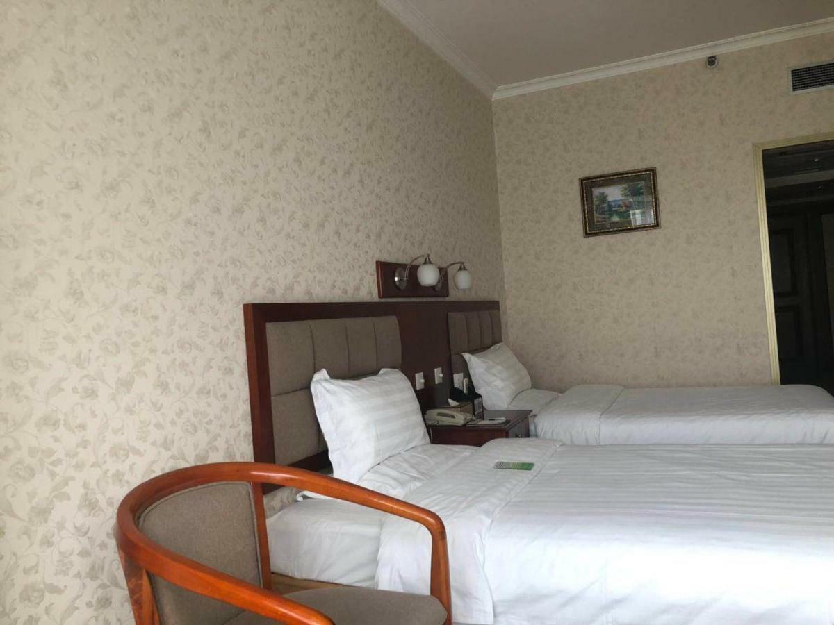 Jingbin Hotel Beijing Bagian luar foto